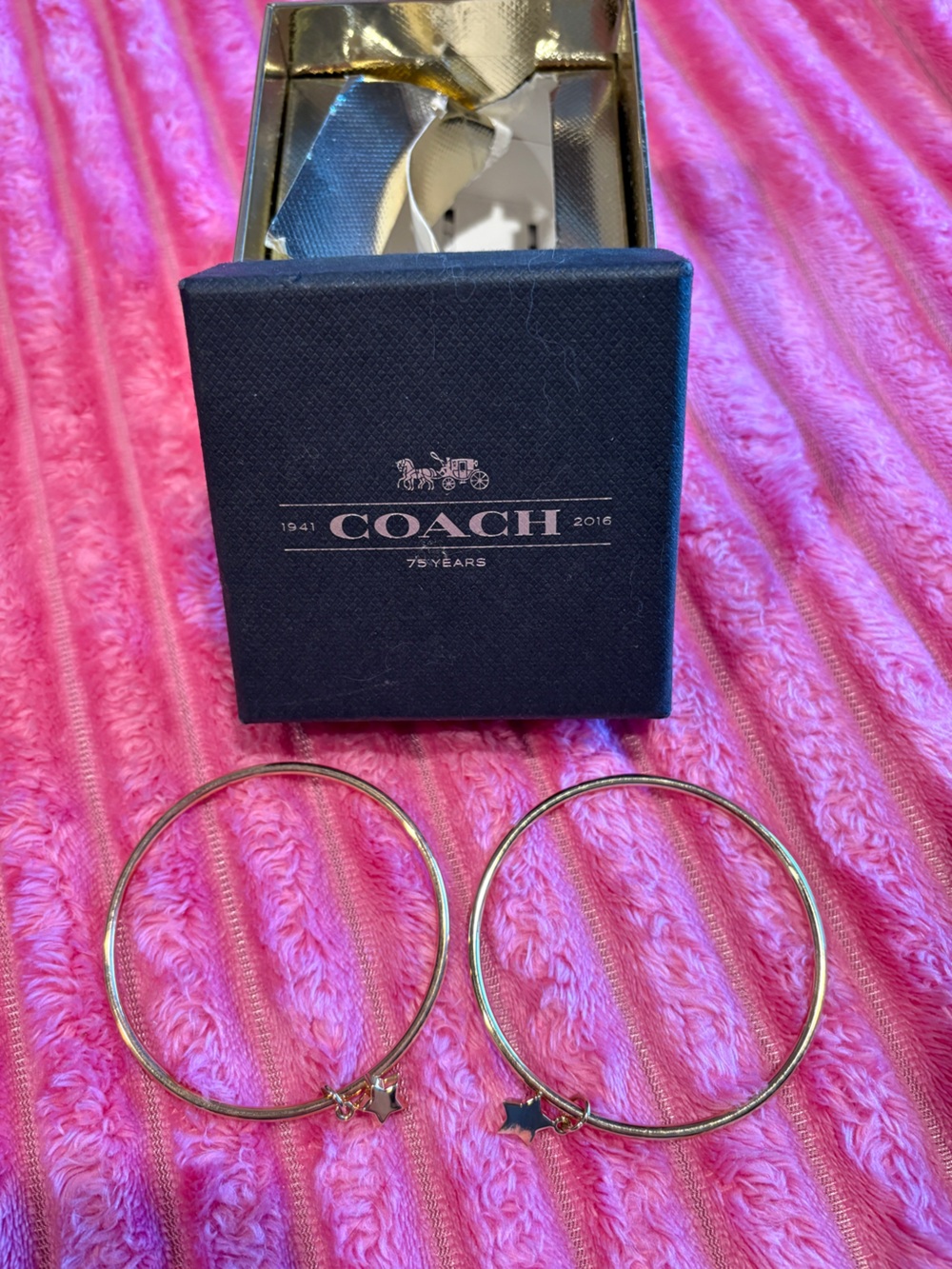 Coach Star Charm Bangle Bracelet Set of 2 – Gold/Silver Tone – Boxed